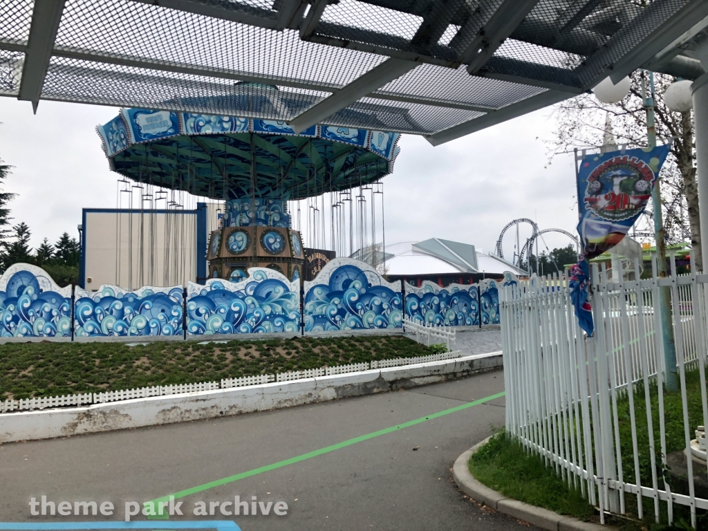 Wave Swinger at Fuji Q Highland