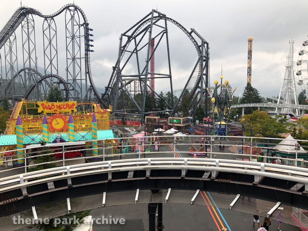 Eejanaika at Fuji Q Highland