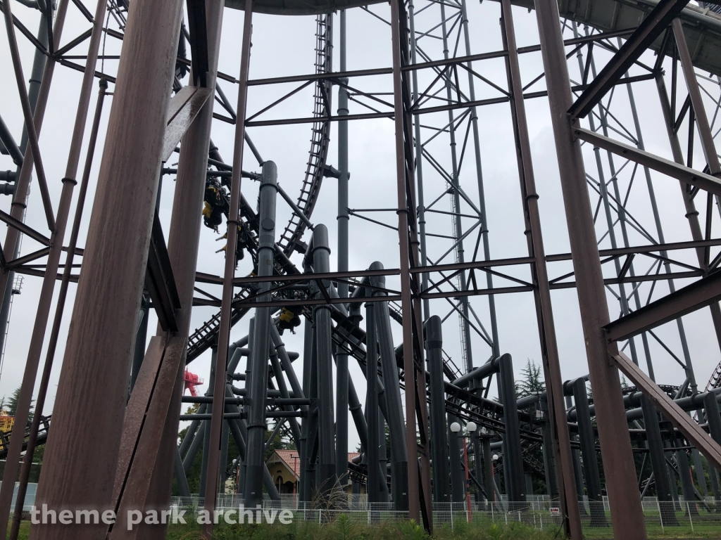 Eejanaika at Fuji Q Highland