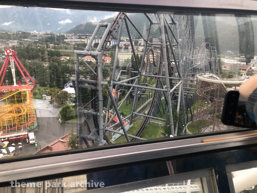 Eejanaika at Fuji Q Highland