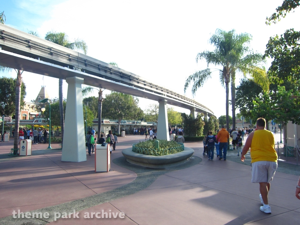 Esplanade at Disney California Adventure