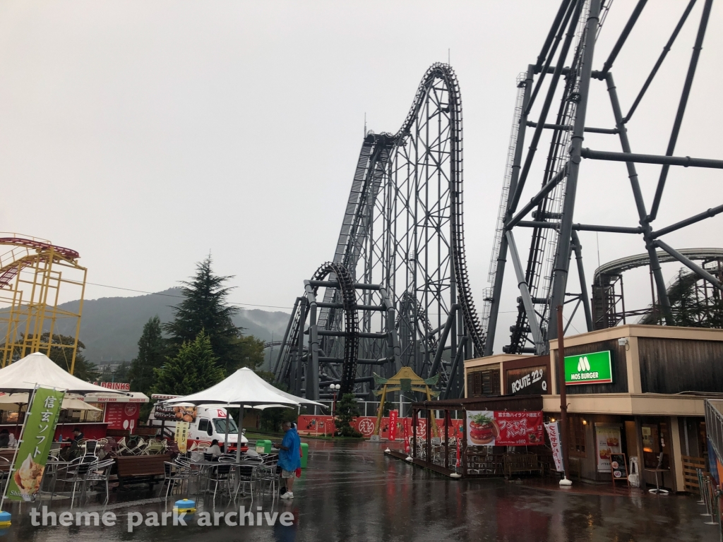 Eejanaika at Fuji Q Highland