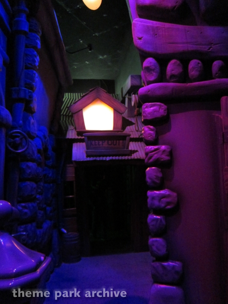 Roger Rabbit's Car Toon Spin at Disney California Adventure