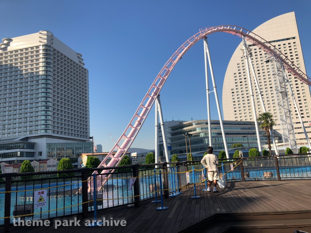 Diving Coaster VANISH at Yokohama Cosmo World