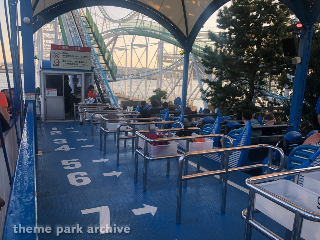 Surf Coaster LEVIATHAN at Yokohama Hakkeijima Sea Paradise