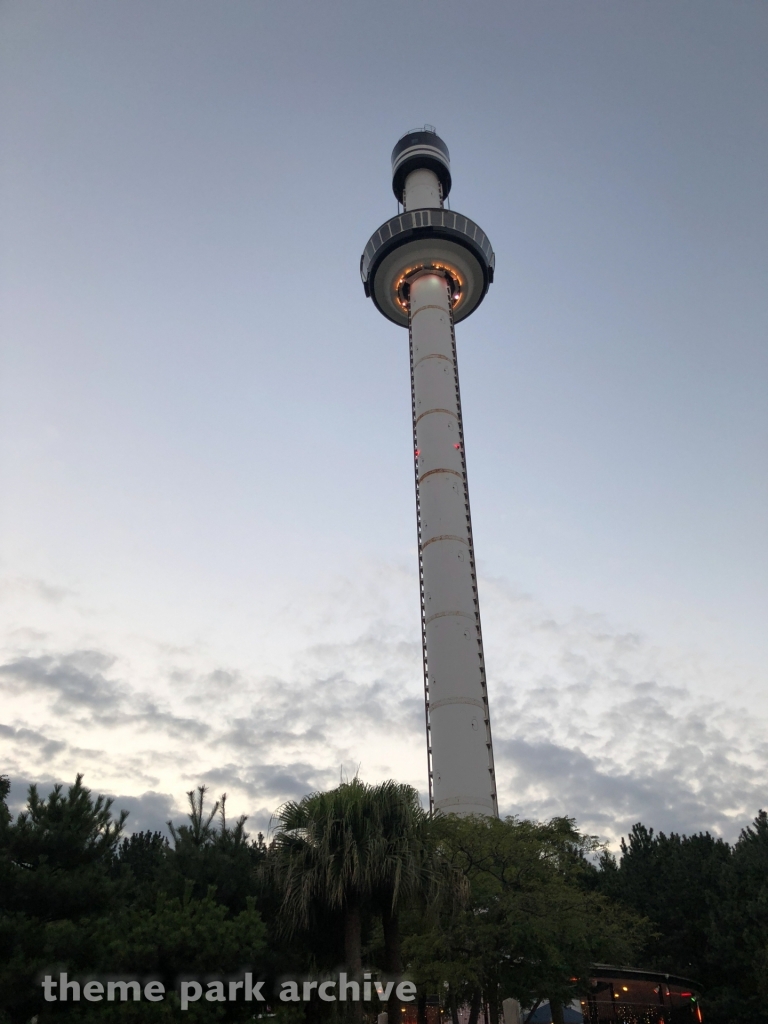Sea Paradise Tower at Yokohama Hakkeijima Sea Paradise