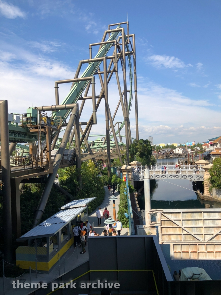 The Flying Dinosaur at Universal Studios Japan