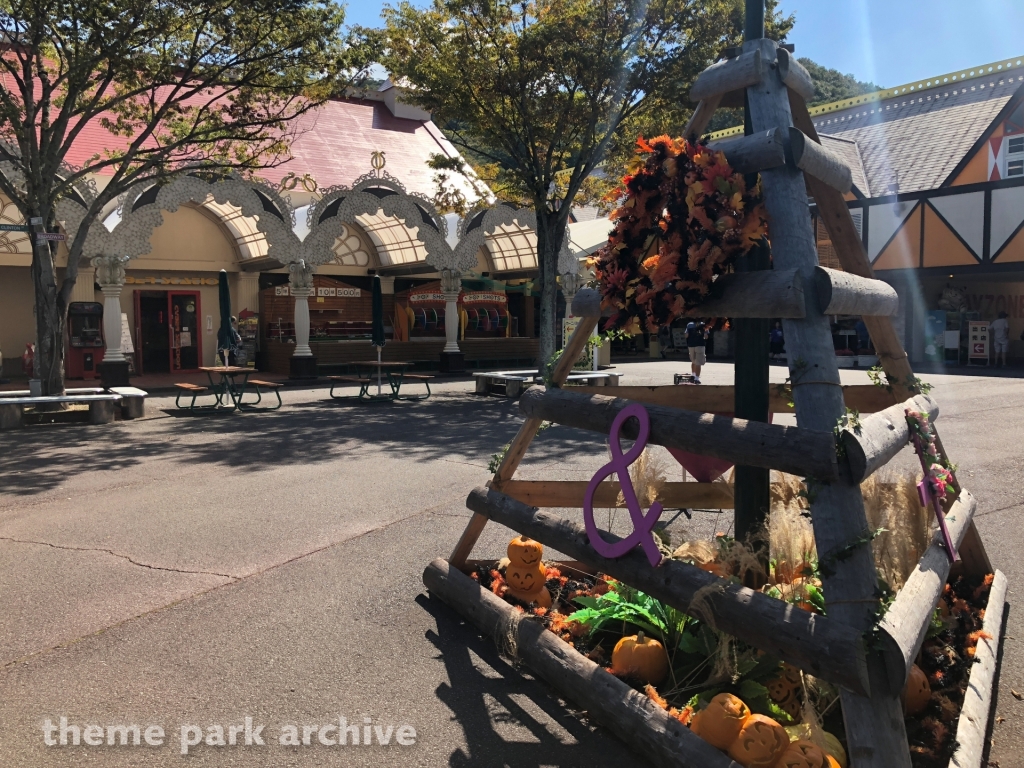 Entrance at Himeji Central Park