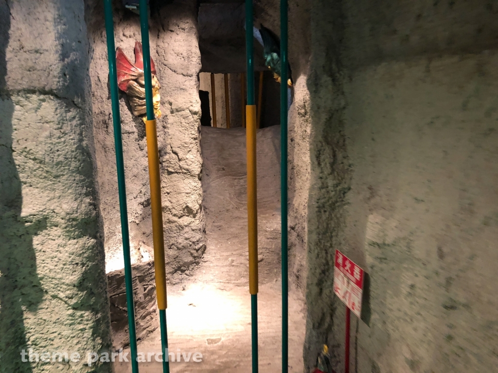 Little Witch's Labyrith at Hirakata Park