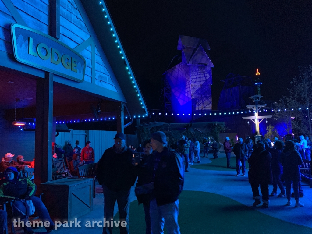 Plaza at Wilderness Pass at Dollywood