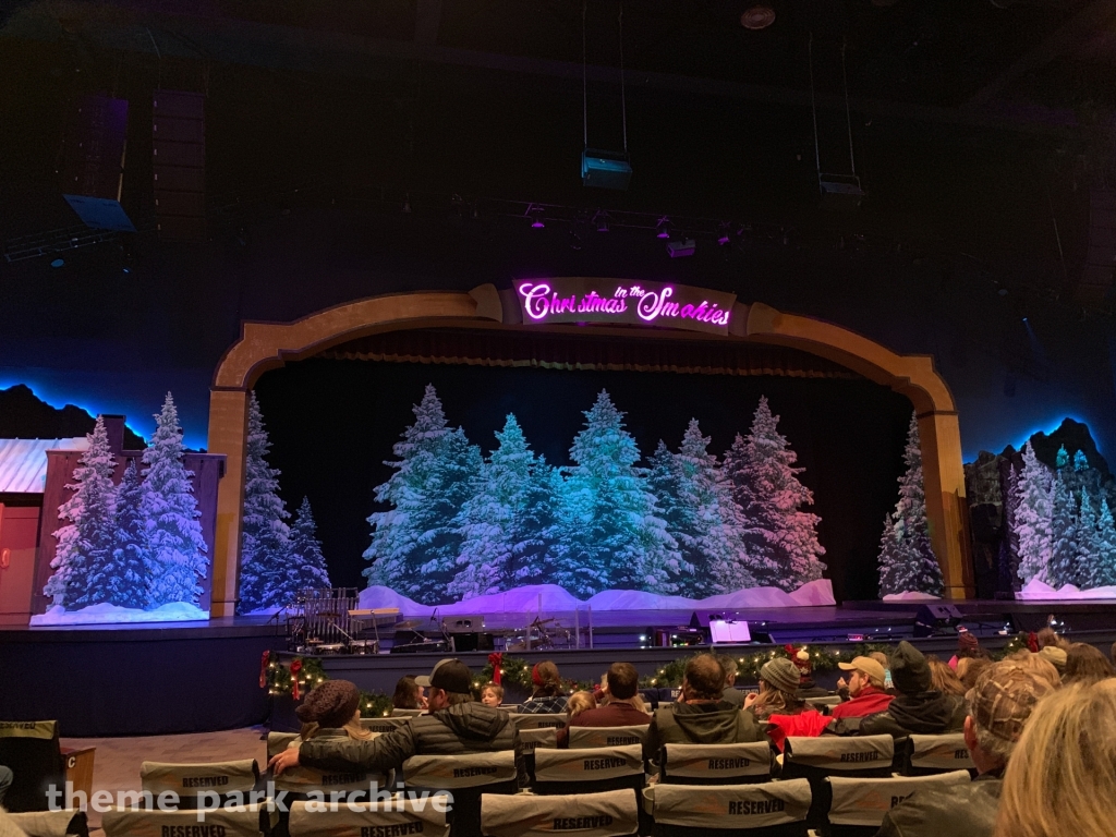 DP's Celebrity Theatre at Dollywood