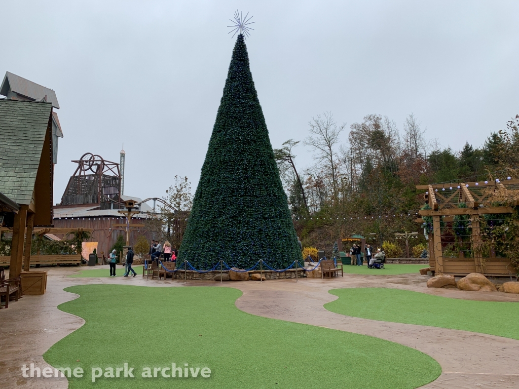 Plaza at Wilderness Pass at Dollywood