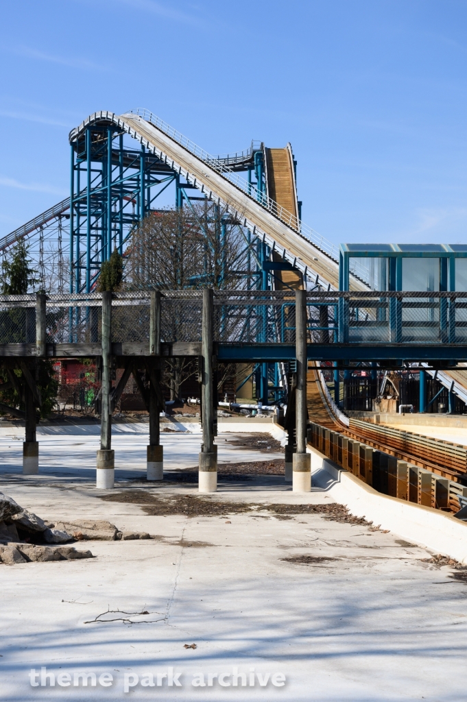 Mile High Falls at Kentucky Kingdom