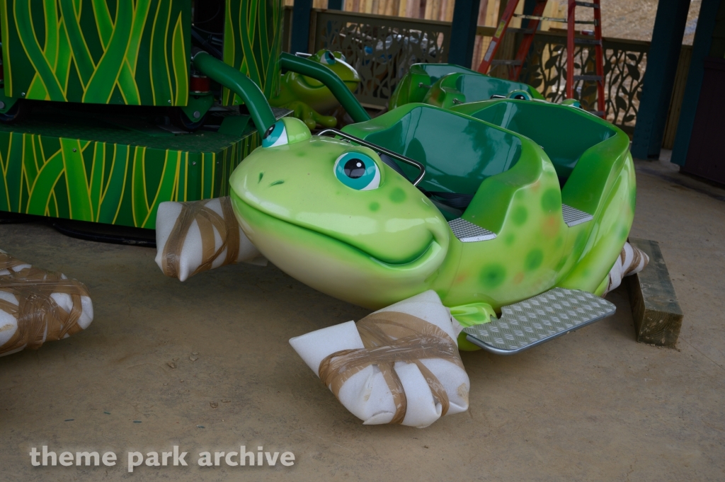 Frogs and Fireflies at Dollywood