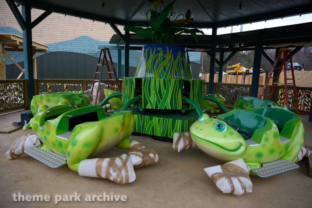 Frogs and Fireflies at Dollywood