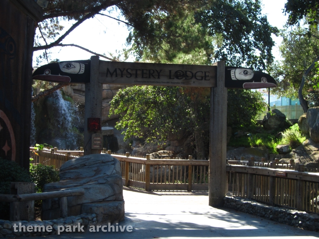Mystery Lodge at Knott's Berry Farm
