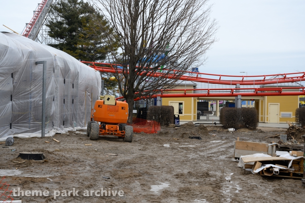 BackBeatQue at Cedar Point
