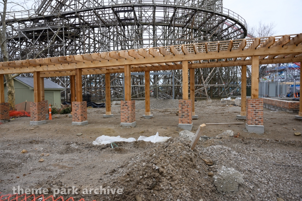 BackBeatQue at Cedar Point