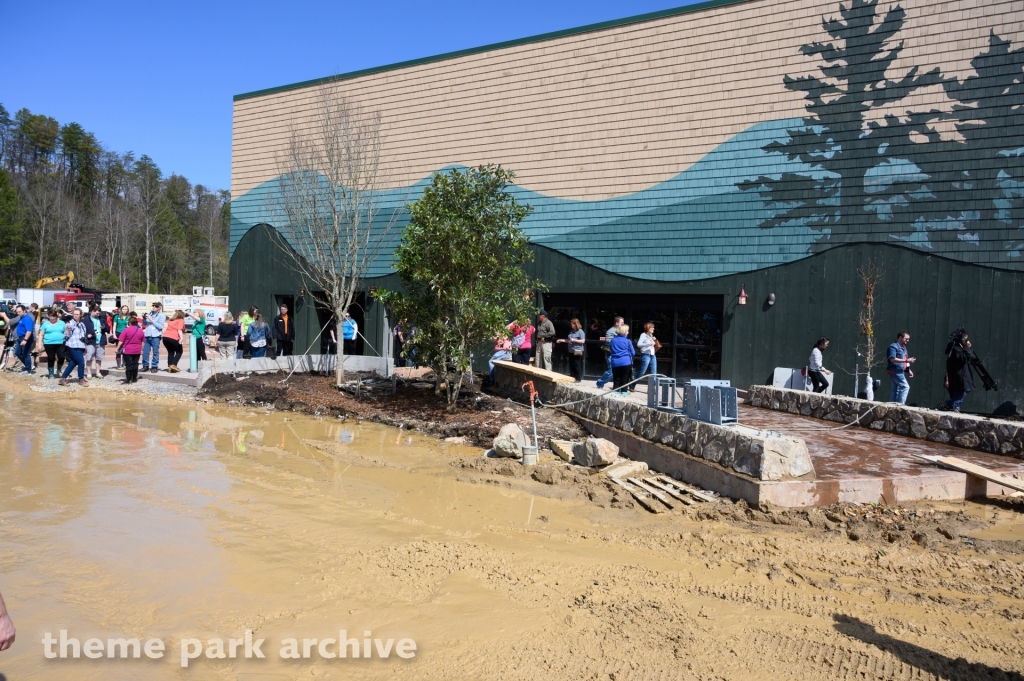 Hidden Hollow at Dollywood