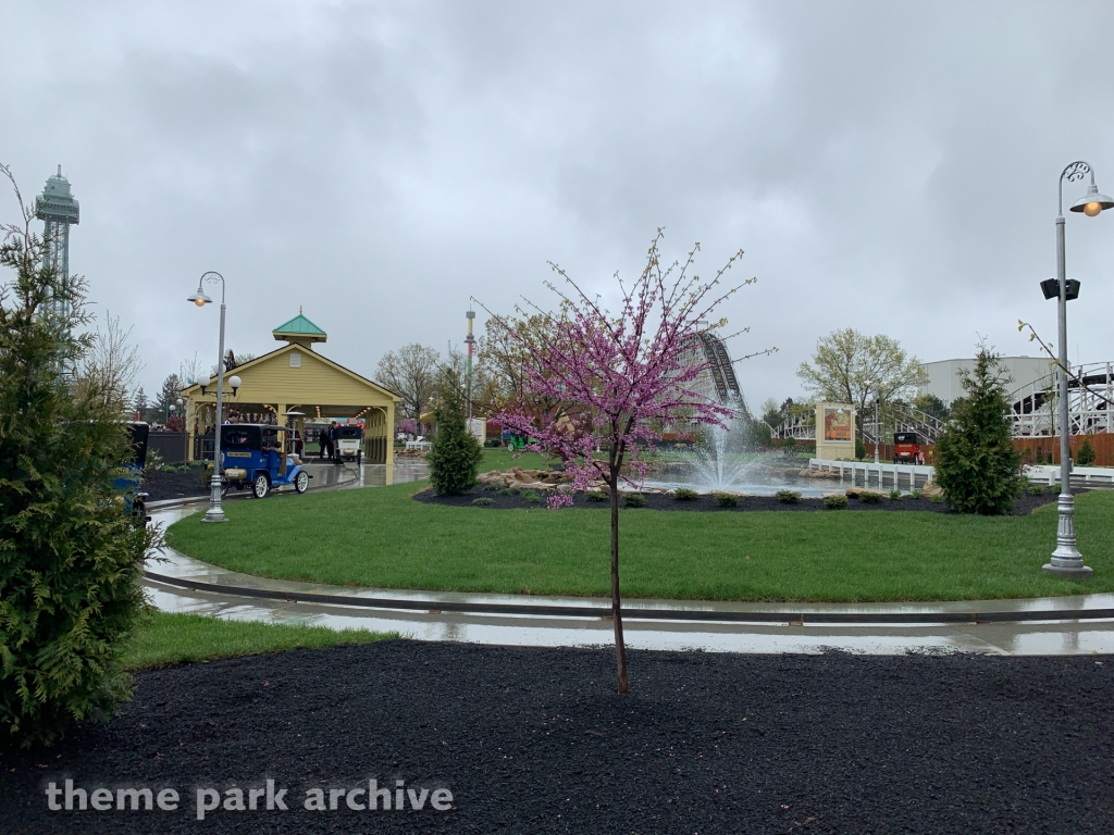 Kings Mills Antique Autos at Kings Island