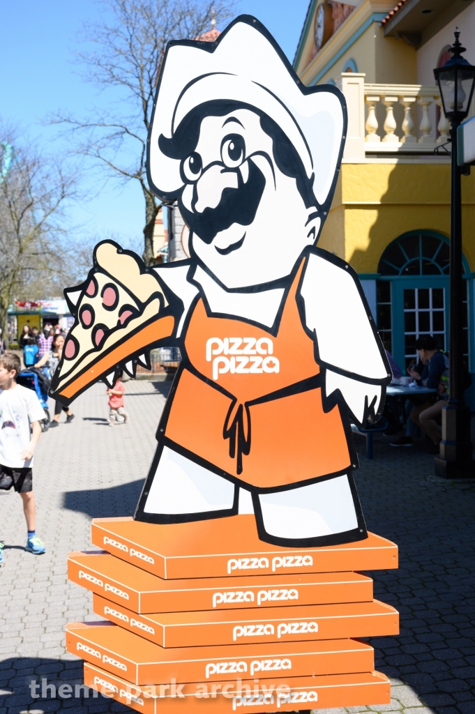 International Street at Canada's Wonderland