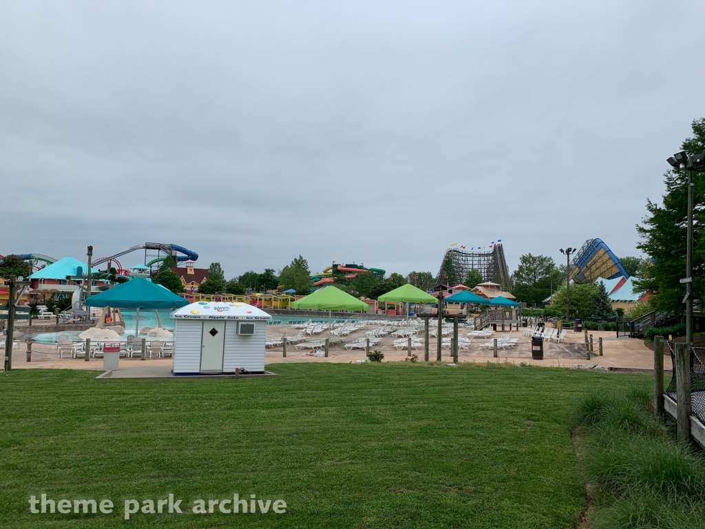 Hurricane Bay Beach Club at Kentucky Kingdom