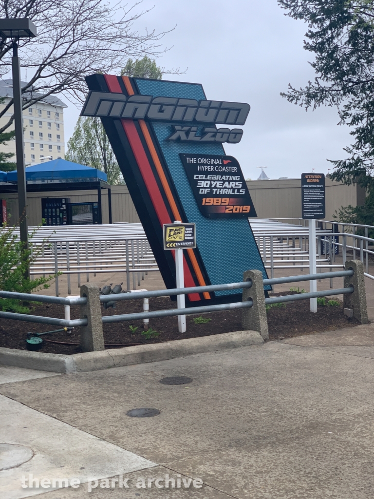 Magnum XL 200 at Cedar Point