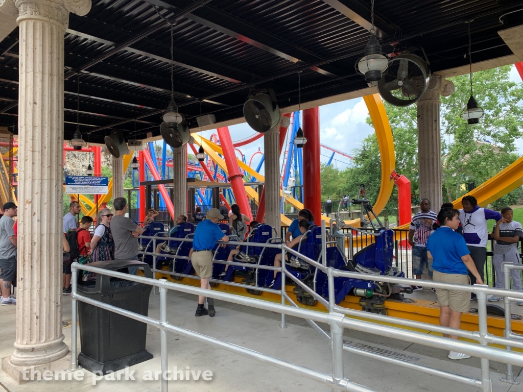 Wonder Woman Golden Lasso Coaster at Six Flags Fiesta Texas