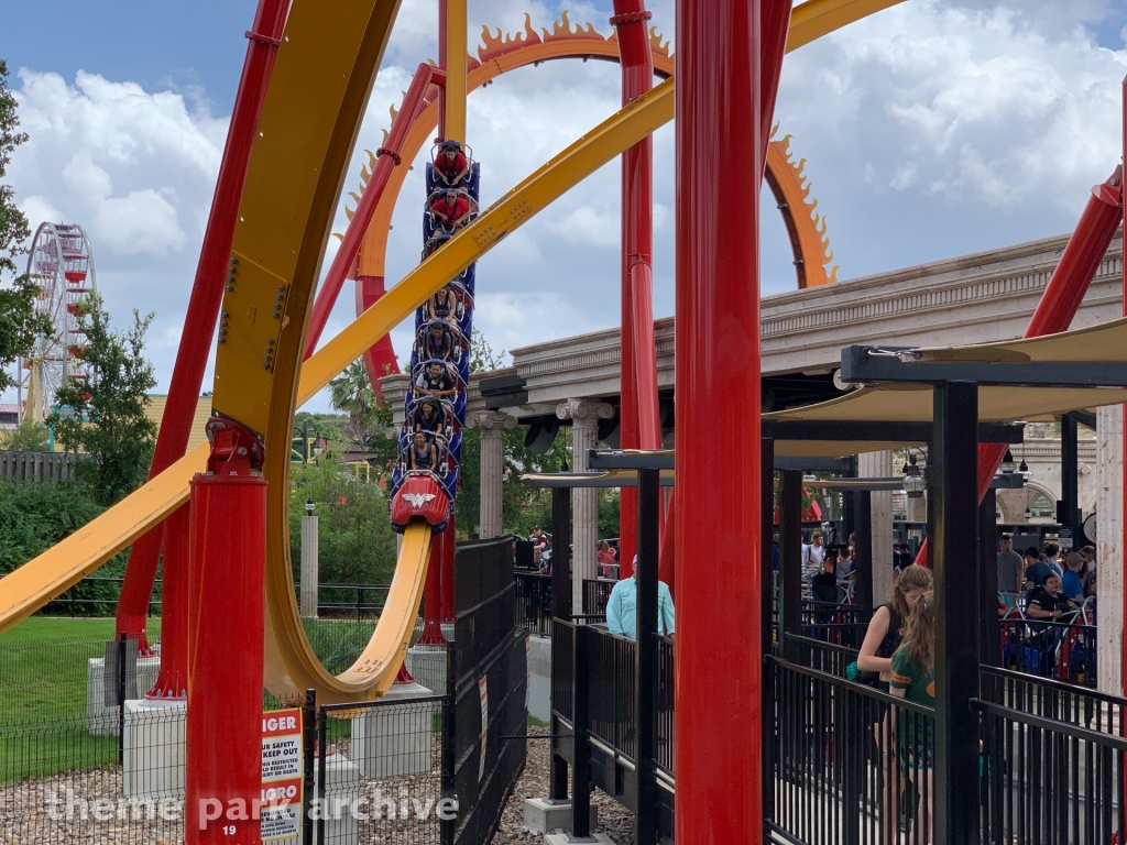 Wonder Woman Golden Lasso Coaster at Six Flags Fiesta Texas