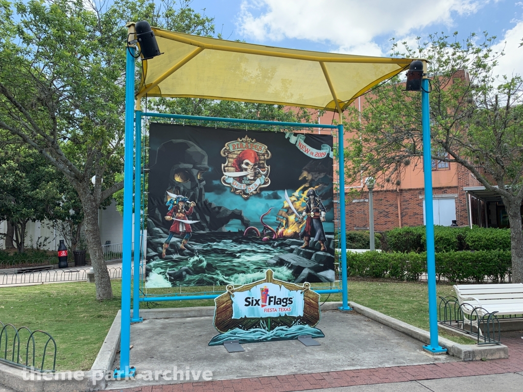 Pirates of the Deep Sea at Six Flags Fiesta Texas
