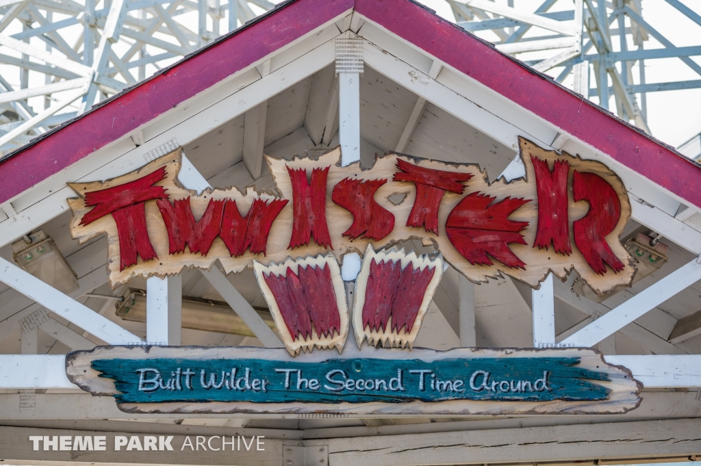 Twister II at Elitch Gardens