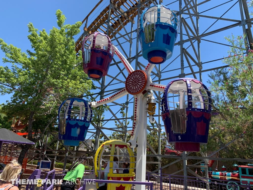 The Balloon Wheel at Cliff's Amusement Park