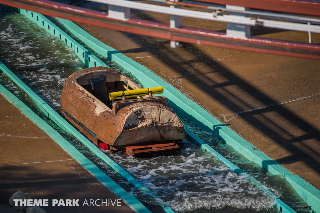 Big Splash at Wonderland Amusement Park