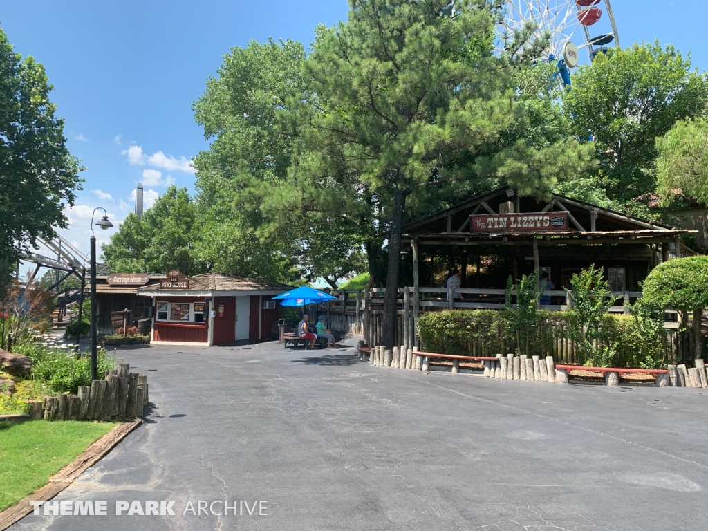 Tin Lizzy's at Frontier City