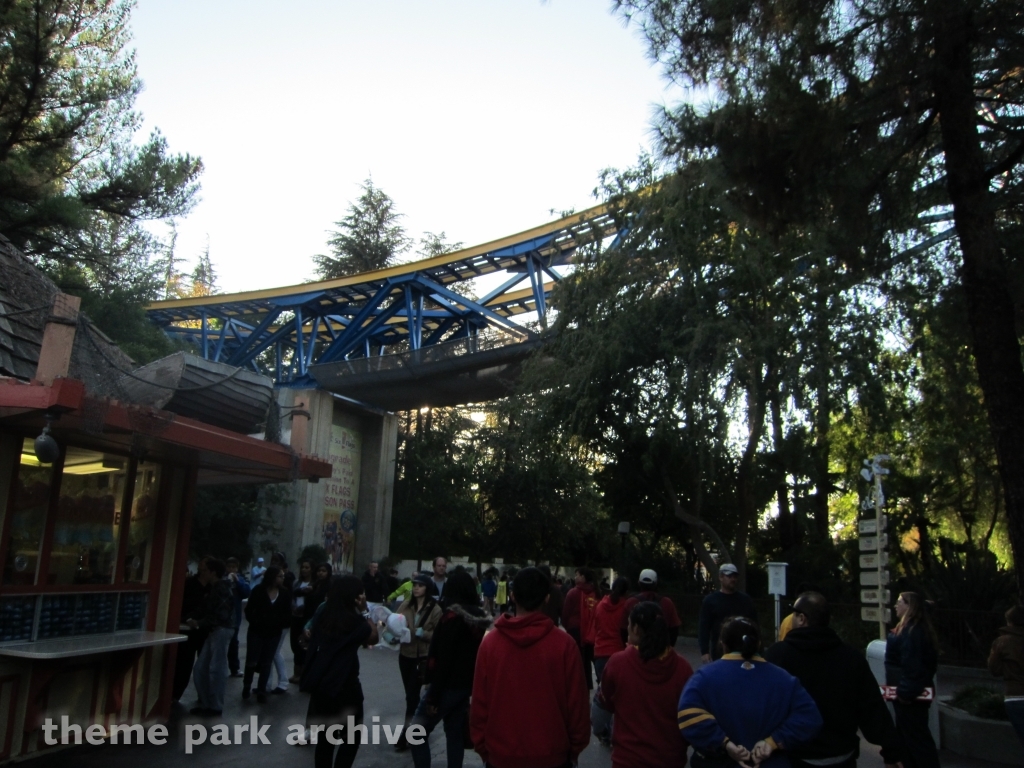 Superman: Escape from Krypton at Six Flags Magic Mountain