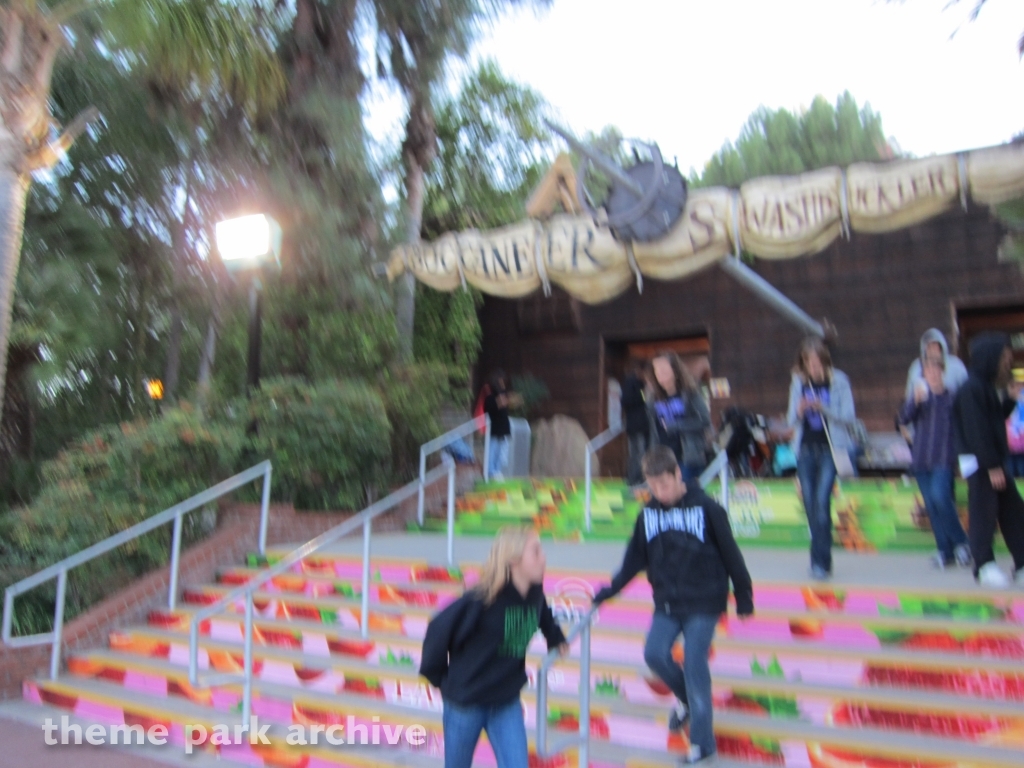Swashbuckler at Six Flags Magic Mountain