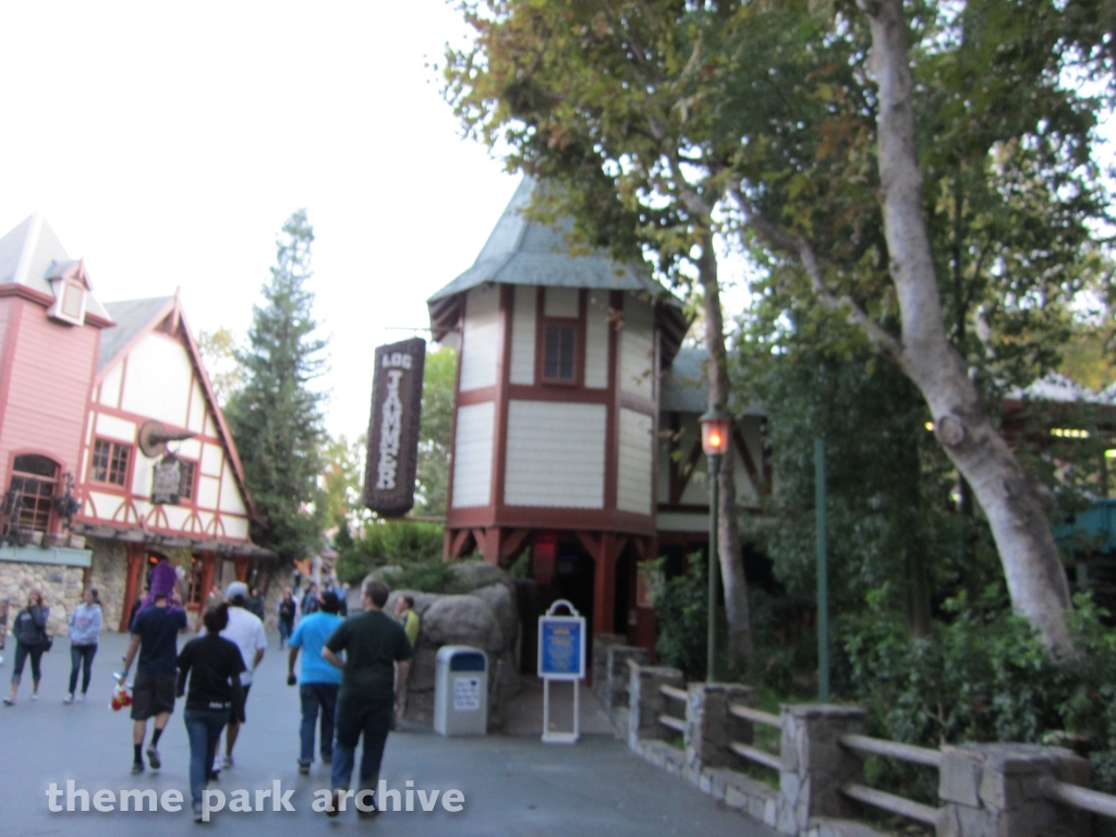 Log Jammer at Six Flags Magic Mountain