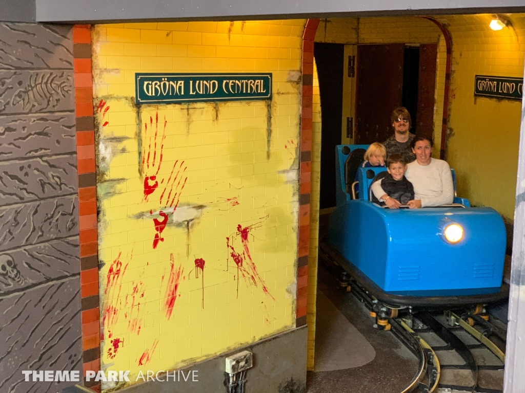 Bla Taget at Grona Lund