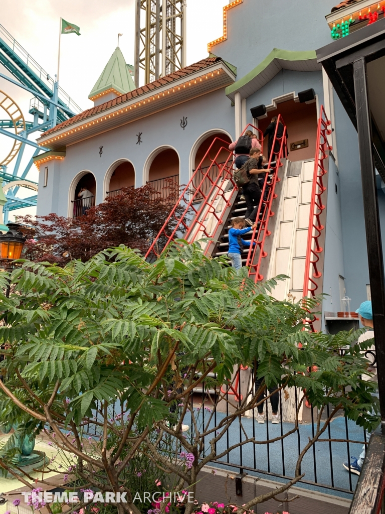 Lustiga Huset at Grona Lund