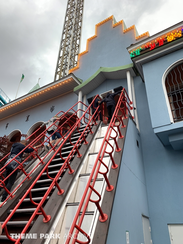 Lustiga Huset at Grona Lund