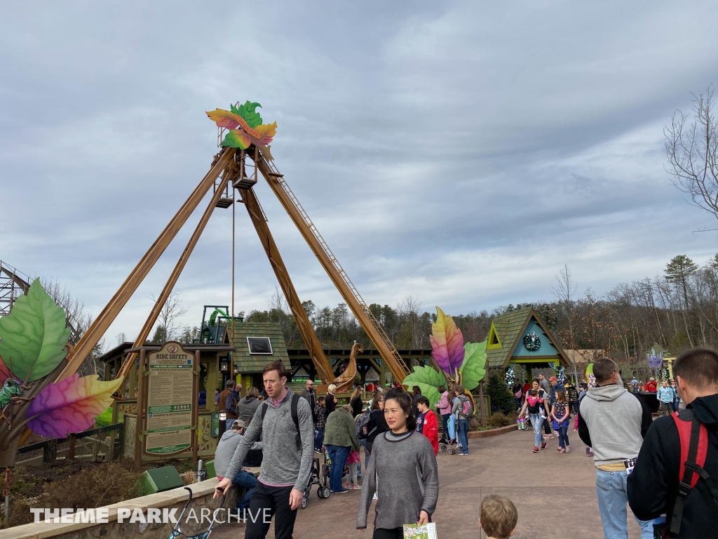 Great Tree Swing at Dollywood
