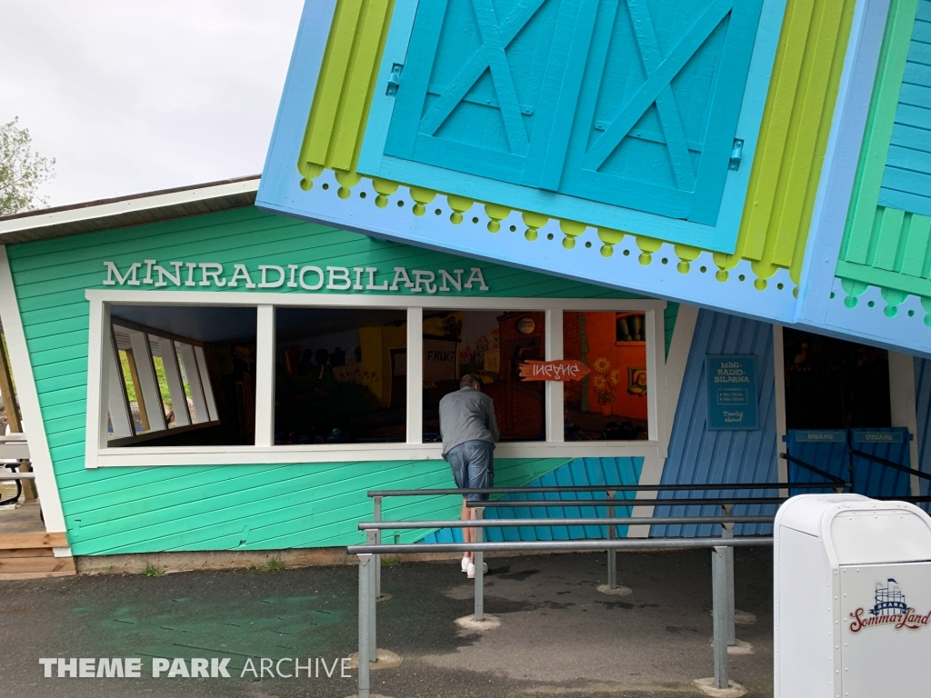 Miniradiobilarna at Skara Sommarland