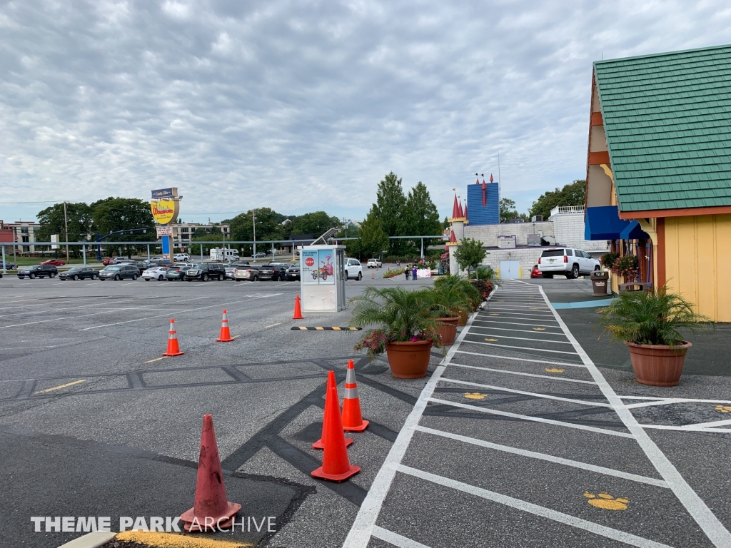 Parking at Dutch Wonderland