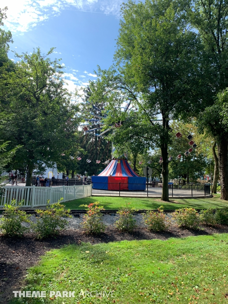 Flying Trapeze at Dutch Wonderland