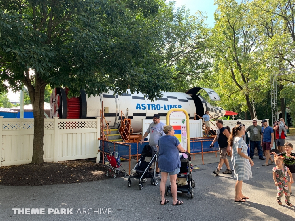 Astroliner at Dutch Wonderland