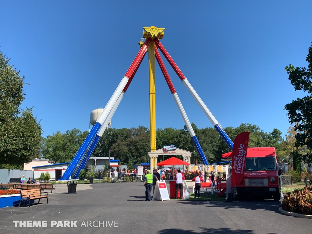 Wonder Woman Lasso of Truth at Six Flags Great Adventure