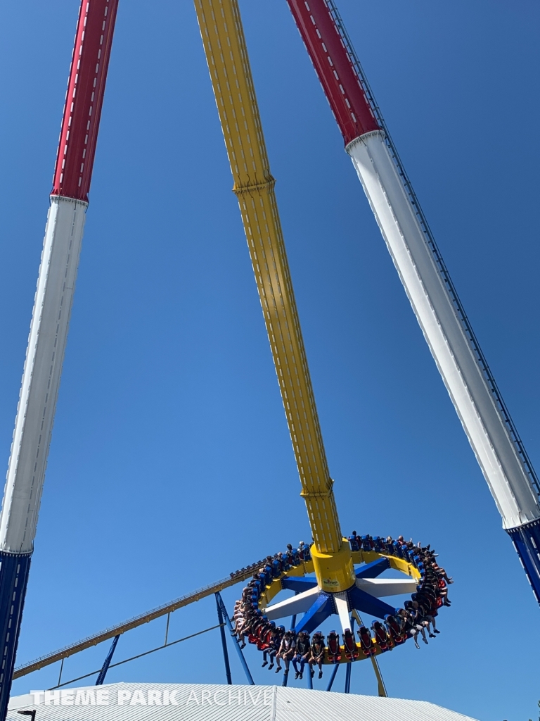 Wonder Woman Lasso of Truth at Six Flags Great Adventure