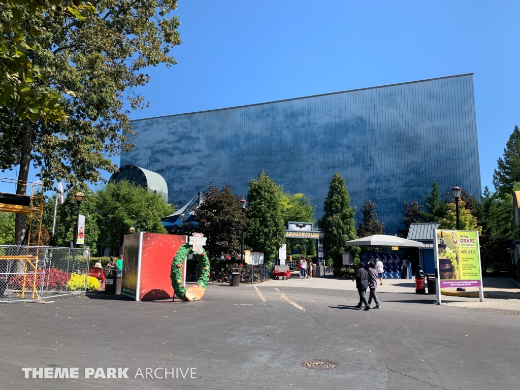 Dark Knight at Six Flags Great Adventure