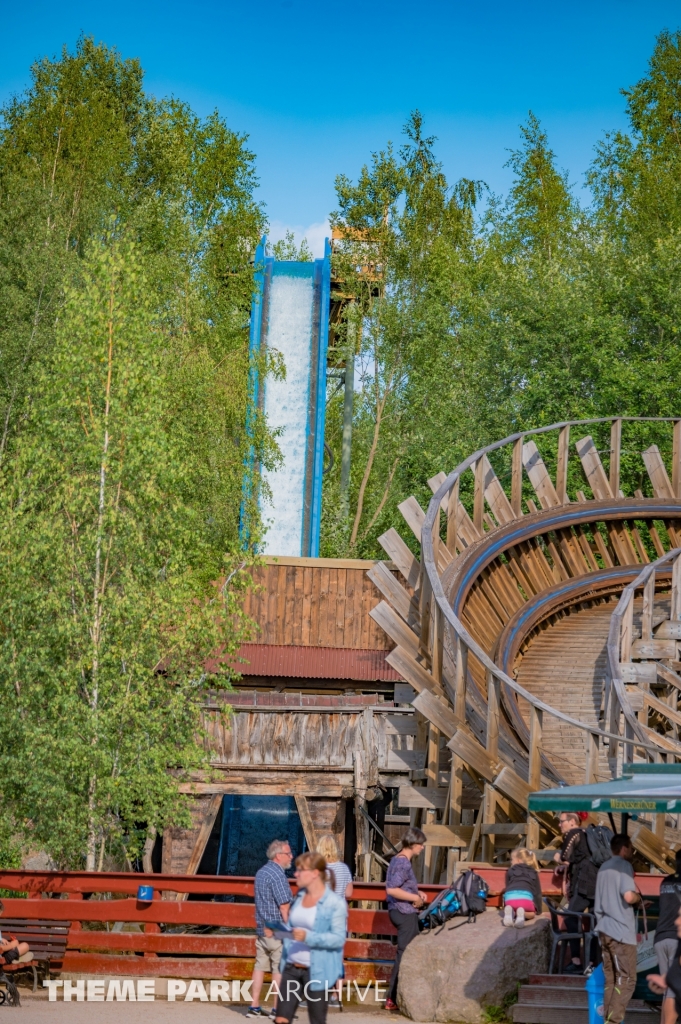 Wildwasserbahn Mit Geisterbahn at Freizeitpark Plohn