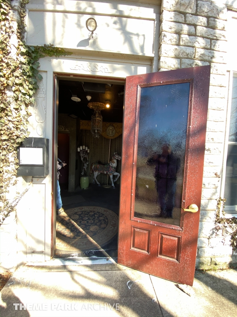 Eerie Estate at Cedar Point